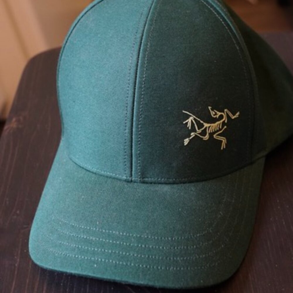 Brand new Green Arc'teryx Hat!